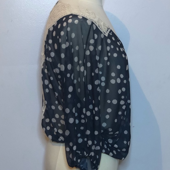 Rue 21 sheer blue and cream top size medium - Picture 2 of 4